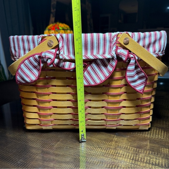 Longaberger 1998 Sweetheart Red Cherished Memories Basket &Cloth Liner Protector - Picture 10 of 13